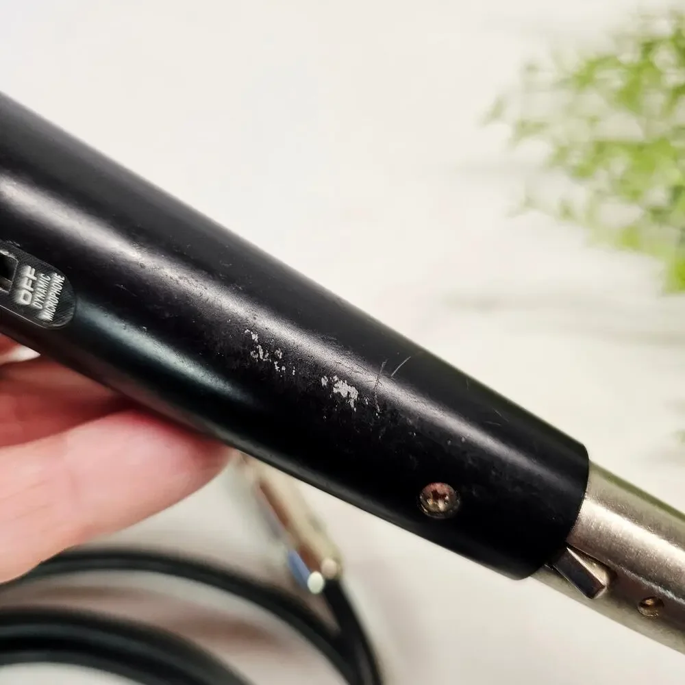 Uni-directional Standel LM-58 Stage Mic Low Imp. Handheld Dynamic Microphone